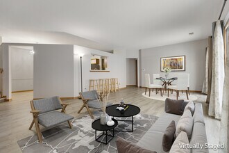 1505 Commodore Ct in Schaumburg, IL - Building Photo - Building Photo