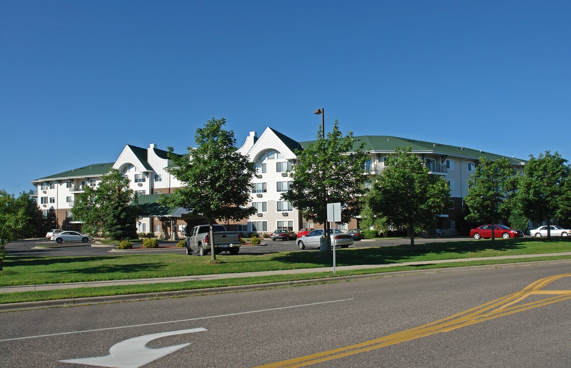 WestRidge in Minnetonka, MN - Building Photo