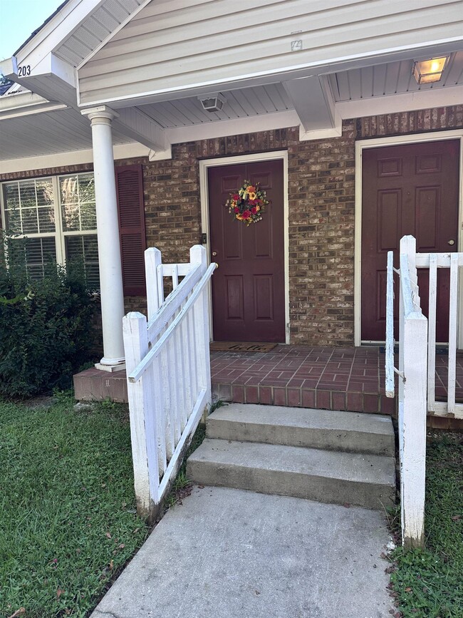 property at 2740 W Tharpe St