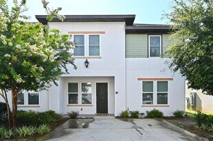 995 Airport Rd in Destin, FL - Building Photo