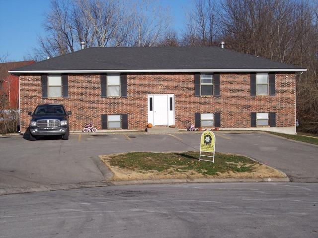 807 Foster Ln, Unit D in Warrensburg, MO - Foto de edificio - Building Photo