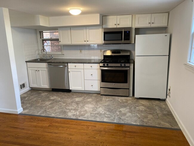 294 Front St, Unit 1a in Secaucus, NJ - Building Photo - Building Photo