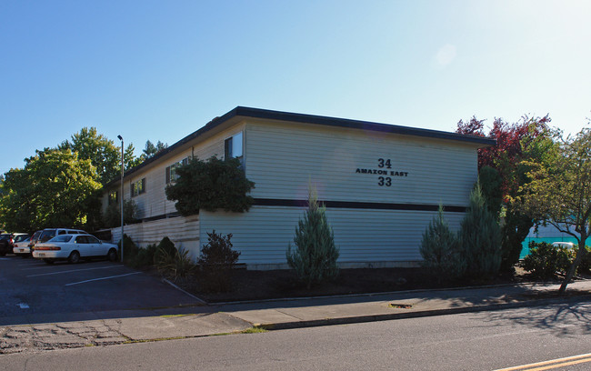 3433 E Amazon Dr in Eugene, OR - Foto de edificio - Building Photo