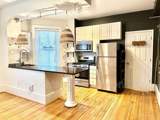 property at 3155 Mt Pleasant St NW