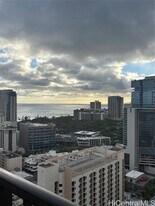 475 Atkinson Dr in Honolulu, HI - Building Photo