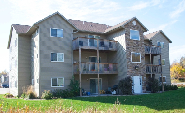 Rock Ridge Condominiums in Cedar Rapids, IA - Building Photo