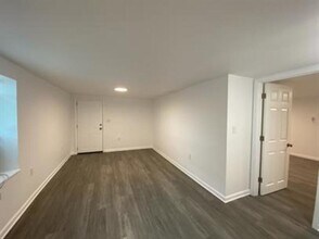 1131 Queen St N in St. Petersburg, FL - Building Photo - Building Photo