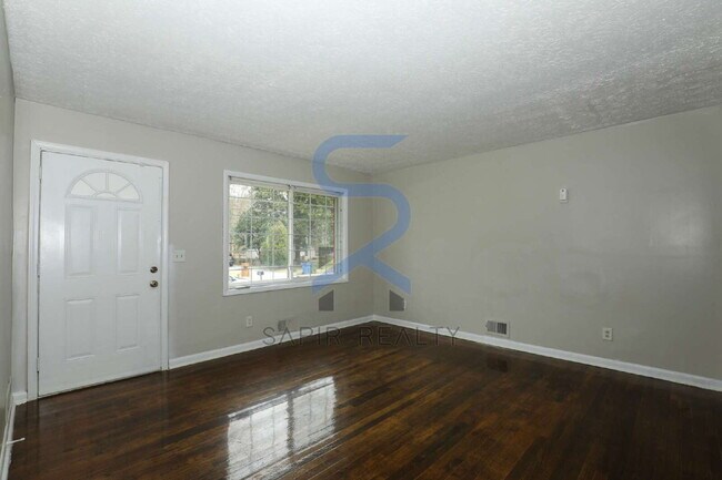 722 Tara Cir SE in Atlanta, GA - Building Photo - Building Photo