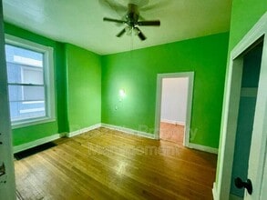 5498 Hayes St in Pittsburgh, PA - Foto de edificio - Building Photo