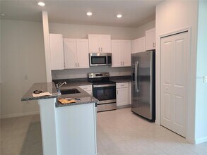 14349 Editors Note St in Sun City Center, FL - Building Photo - Building Photo