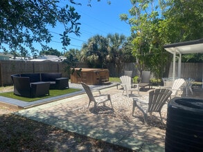 907 Fruitland Ave in Bradenton, FL - Building Photo - Building Photo