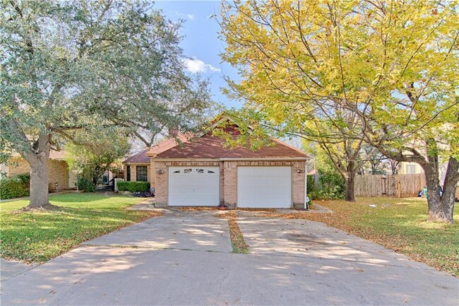 6708 Windrift Way in Austin, TX - Building Photo - Building Photo