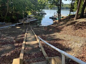 20 N Lakeshore Dr in Cherokee Village, AR - Building Photo - Building Photo