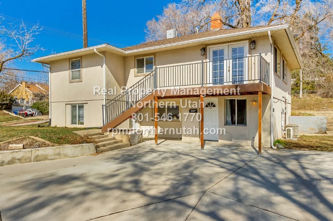 property at 902 Sullivan Dr