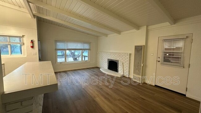 17259 Walnut Ave in Atascadero, CA - Building Photo - Building Photo