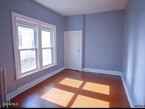 459 Hamilton St in Albany, NY - Building Photo - Building Photo