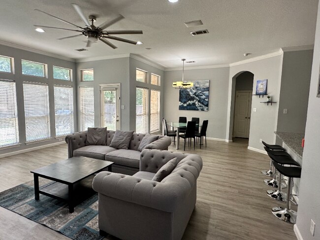 property at 2506 Spring Hill Ln