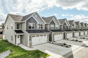 Olander Village in Sylvania, OH - Building Photo