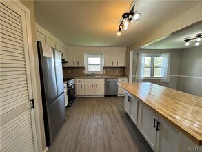 4843 O Donnell St in Liverpool, NY - Building Photo - Building Photo