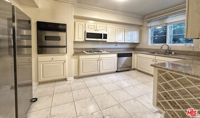 1250 Midvale Ave in Los Angeles, CA - Building Photo - Building Photo
