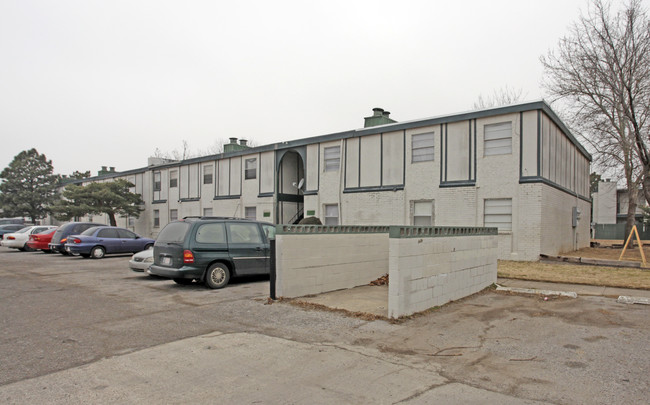 Cameron Court Apartments in Oklahoma City, OK - Building Photo - Building Photo