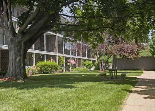 Westbrook Gardens Apartments in Omaha, NE - Building Photo