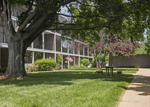 Westbrook Gardens Apartments in Omaha, NE - Foto de edificio