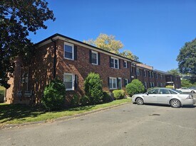 718 E Maple Ave in Gastonia, NC - Building Photo