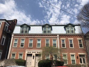 5429 Howe St, Unit 1 in Pittsburgh, PA - Foto de edificio - Building Photo