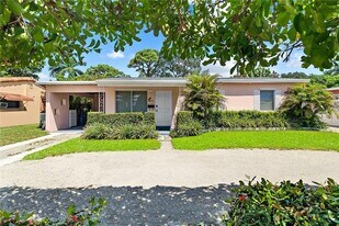 811 SW 26th Ct in Fort Lauderdale, FL - Building Photo