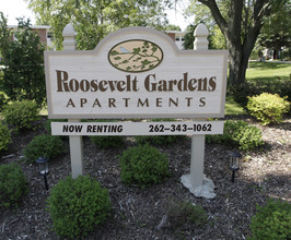 Roosevelt Gardens in West Bend, WI - Building Photo - Building Photo