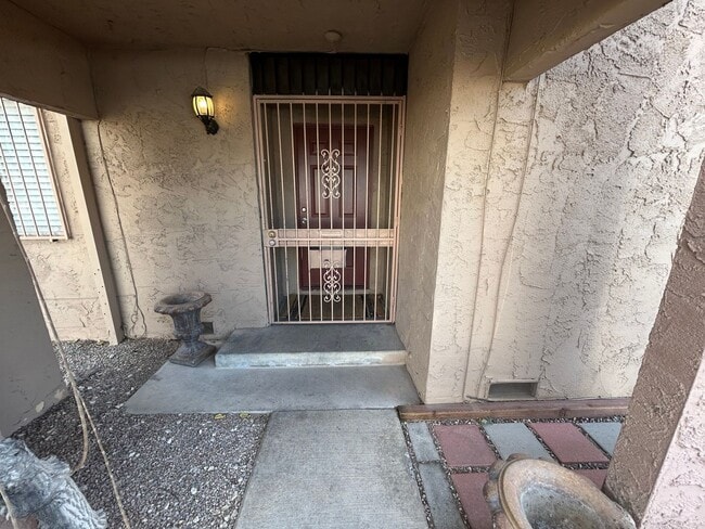 4241 Wales Green Ln in Las Vegas, NV - Building Photo - Building Photo