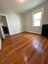 16 Lemon St, Unit 2 in Salem, MA - Building Photo - Building Photo