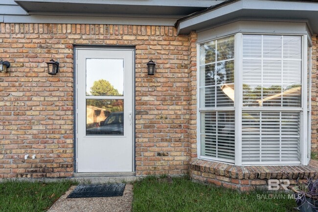property at 600 Cheshire Ln
