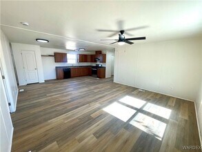 9359 N Bridlebit Ave in Kingman, AZ - Building Photo - Building Photo