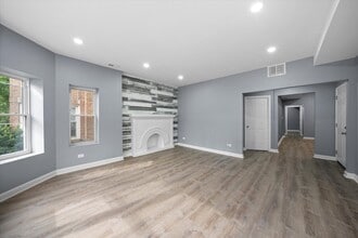 7716 S Kingston Ave in Chicago, IL - Building Photo - Building Photo