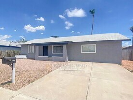 18001 N 29th Dr in Phoenix, AZ - Building Photo