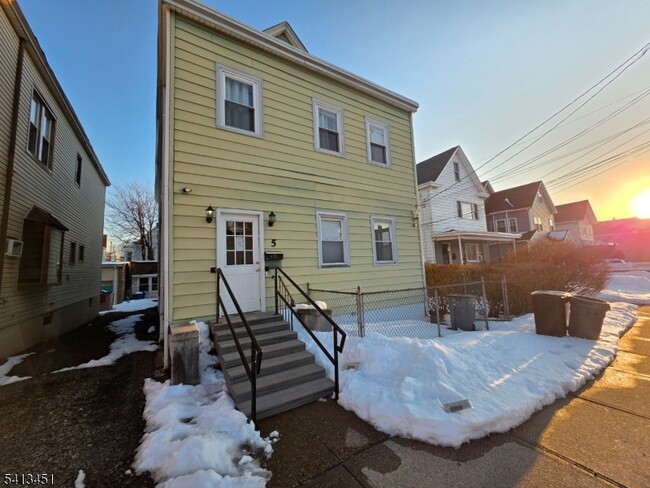 property at 5 Madison Ave