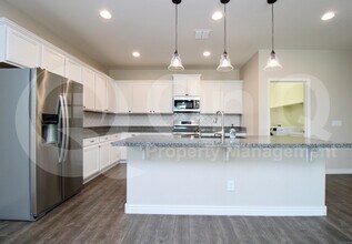 7711 S Reseda St in Gilbert, AZ - Building Photo - Building Photo