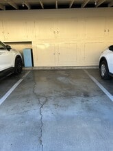 138 S Bryn Mawr St, Unit 30 in Ventura, CA - Building Photo - Building Photo
