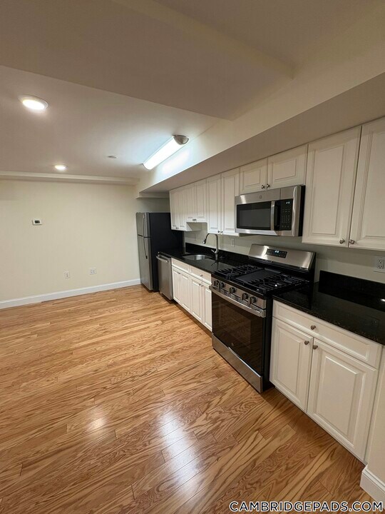 1 Langdon Square in Cambridge, MA - Building Photo