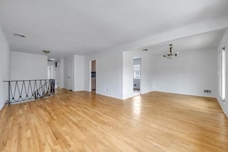 214-17 15th Ave in Queens, NY - Building Photo - Building Photo