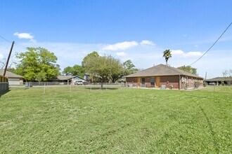 12602 Folkcrest Way in Stafford, TX - Building Photo - Building Photo