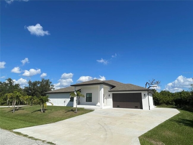 13219 Blytheville Ave in Port Charlotte, FL - Building Photo - Building Photo