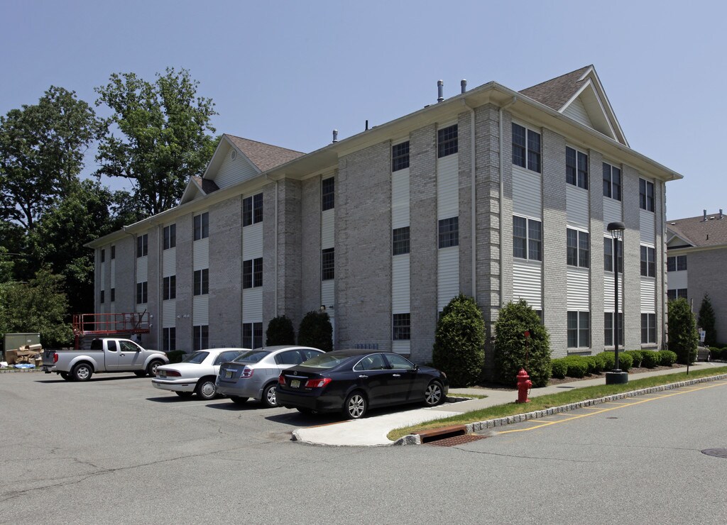 Vail Manor 55+ Apartments Parsippany, NJ Apartments For Rent