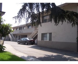 530 N San Gabriel Ave in Azusa, CA - Building Photo - Building Photo