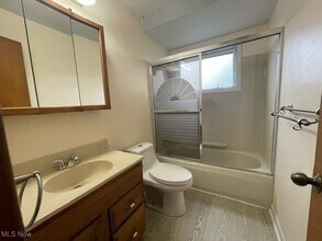 15920 Pike Blvd in Brook Park, OH - Building Photo - Building Photo