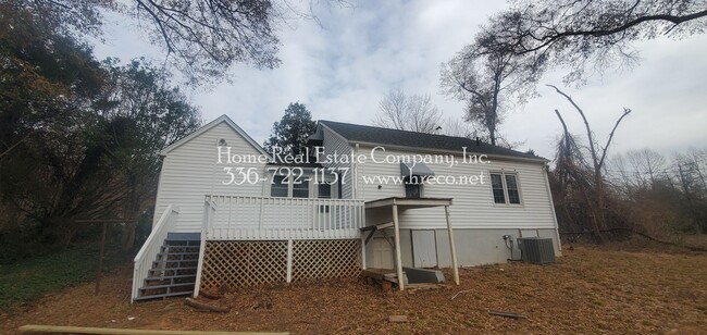 2834 Quincy Dr in Winston-Salem, NC - Building Photo - Building Photo