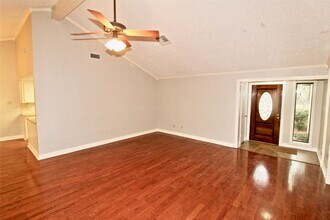 3146 Wagon Trail Dr in Sugar Land, TX - Building Photo - Building Photo