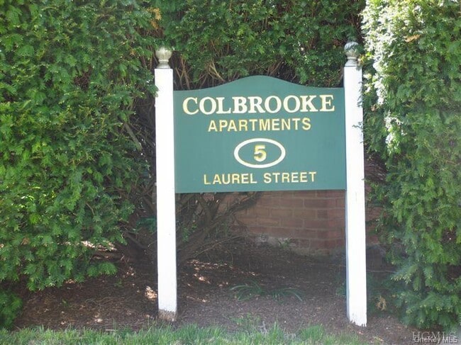 5 Laurel St in Rye, NY - Foto de edificio - Building Photo